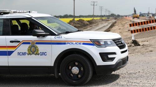 Driver charged after passing vehicles in construction zone, fleeing police: RCMP