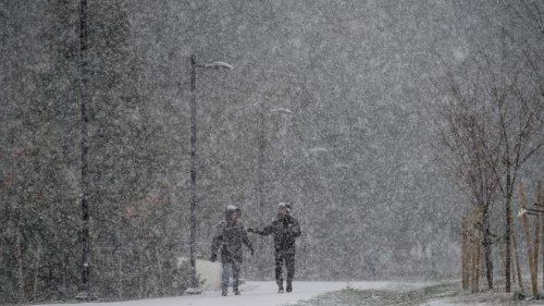 Forecast anticipates a 'two-faced' winter for Canadians