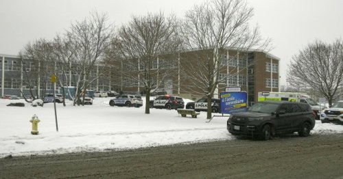 2 teens facing charges in connection to Ottawa high school stabbing
