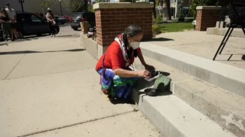 Saskatoon resident seeks global awareness for residential schools