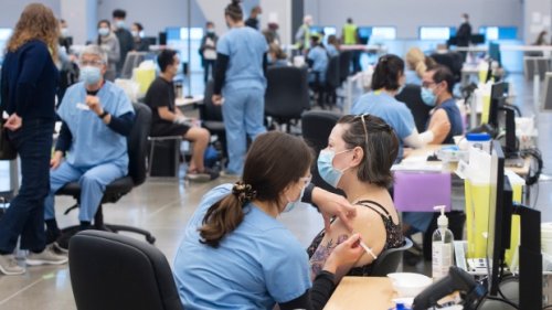 Quebec reports 760 more COVID-19 cases, over 100,000 vaccinations administered