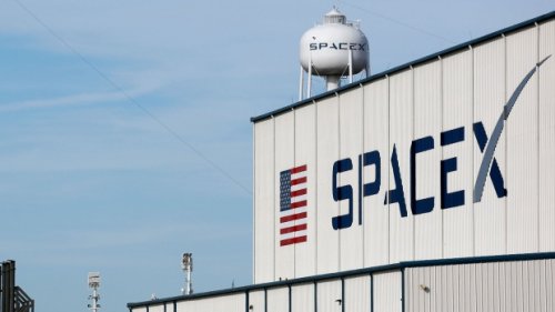 Piece of SpaceX rocket debris lands at Washington state farm