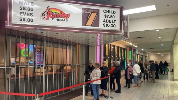 Regina's Rainbow Cinemas is closing this weekend - Canada Today