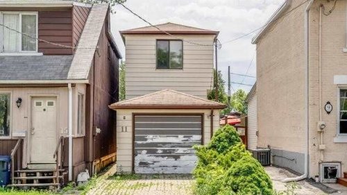 Toronto house selling for $500,000 smells so bad it might be hard to view it