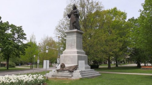 'We're idolizing these colonial figures': Calls to remove Queen Victoria statue continue