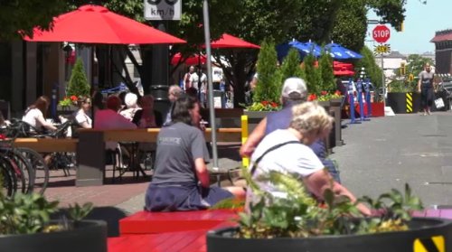 Committee votes in favour of changing Victoria's patio bylaw