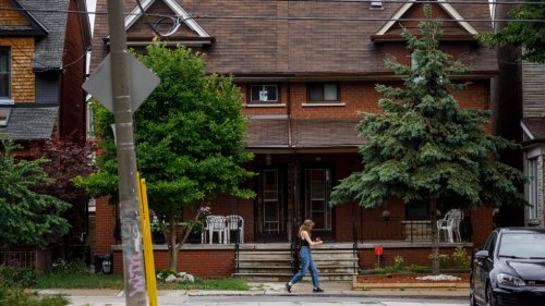 'Significant' housing correction soils Canadians' plans to buy and sell