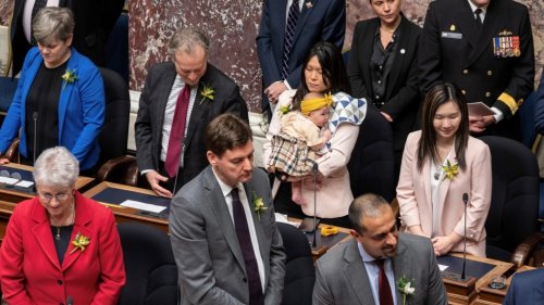 'Times are changing': B.C. minister addresses online criticism over bringing baby to legislature