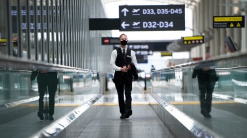 Confusion, frustration as Canadians react to COVID-19 travel restrictions for unvaccinated children