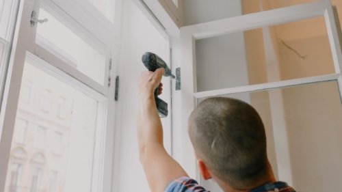 Ontario couple 'bullied' by window company over bad review awarded $166,000