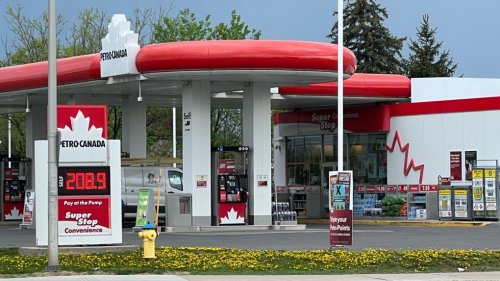 Here's when gas prices will drop below $2 a litre in Ottawa