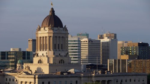 Capacity limits for businesses, indoor mask mandate to end in Manitoba starting Saturday
