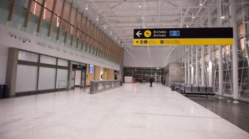 Quebec offers extra dose to travellers whose vaccination status isn't recognized
