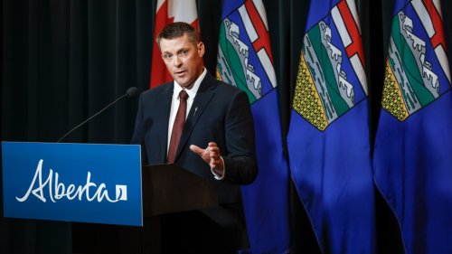 Alberta announces wage offer for government workers during collective bargaining