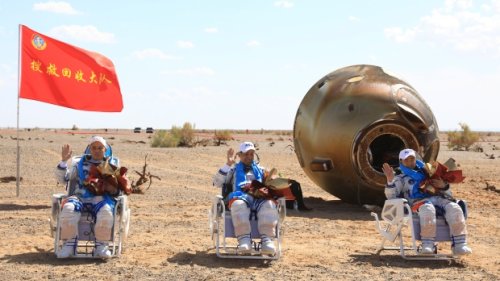 Chinese astronauts return after 90 days aboard space station