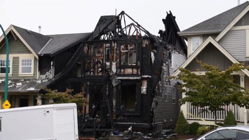 Fire tears through homes in Surrey's Clayton Heights neighbourhood