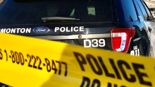 Vehicle collides with light pole, 1 dead and 2 in hospital