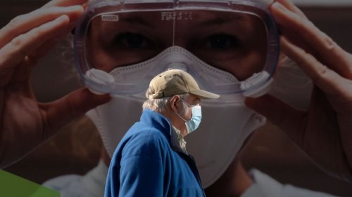 Alberta Medical Association head concerned over government lifting COVID restrictions