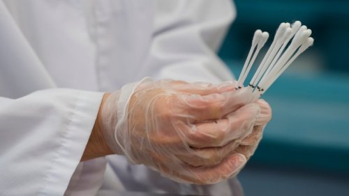 Ontario reports more than 190 new COVID-19 cases as seven-day average climbs slightly