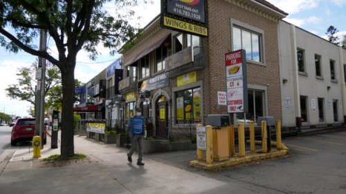Toronto restaurant says it won't accept medical exemptions