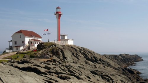 68-year-old N.S. man dead after falling on rocks on Cape Forchu waterfront: RCMP