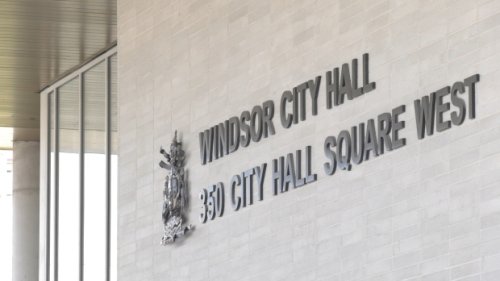 Council approves vaccine policy for city workers