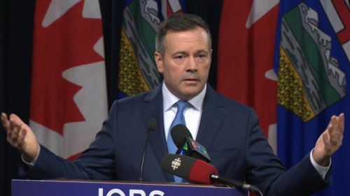 Kenney tells radio host that lockdown would punish people already vaccinated