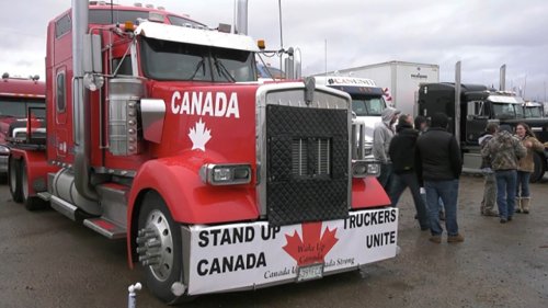 'Freedom Convoy' truckers greeted by cheers in Medicine Hat as fundraiser closes in on $4 million