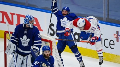 Minus Tavares, Matthews leads the way as Leafs down Habs 5-1 in Game 2 to even series