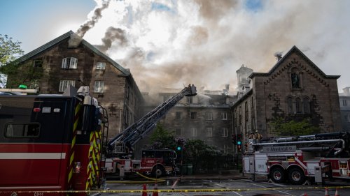 'My whole life is in there': Montrealers devastated after heritage building fire