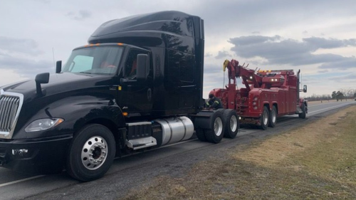 Impaired truck driver without insurance, licence intercepted in South Glengarry: OPP