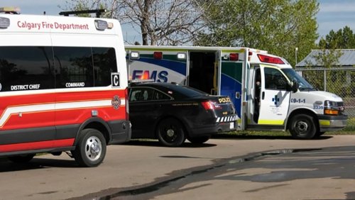 Calgary’s ambulance wait times under fire after 3-year-old taken to hospital in fire truck