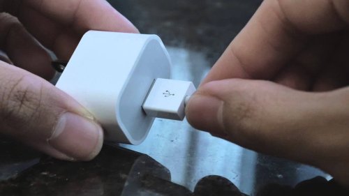A video first look at Apple’s new iPhone charger and fully reversible Lightning cable