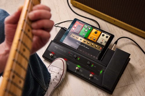 This box turns your iPad into the ultimate guitar pedalboard