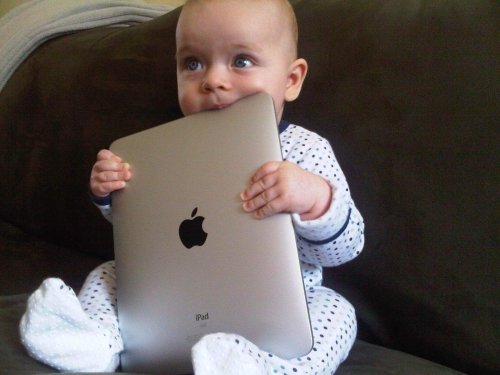 Psychologist: Giving your kid an iPad is ‘child abuse’