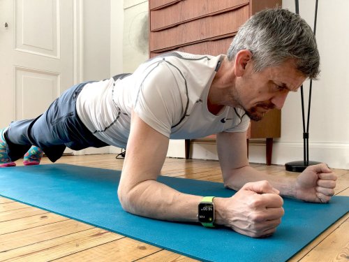 How to get six-pack abs at home with Apple Watch