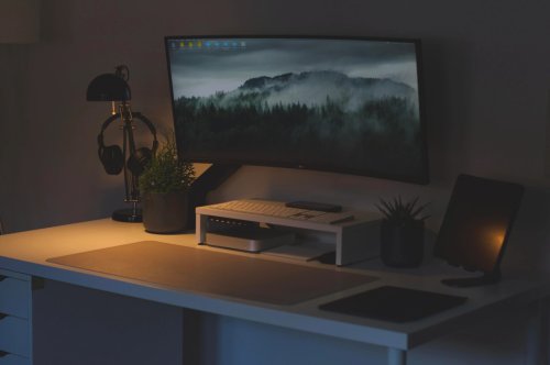 User's first Mac workstation is a doozy [Setups]