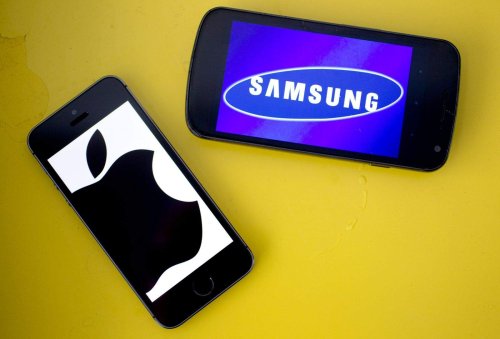 Apple and Samsung now control 106% of smartphone profits