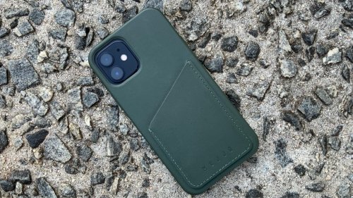 Mujjo makes the standout iPhone 12 leather wallet case [Review]