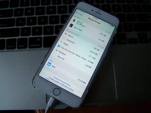 How to get rid of old iCloud backups on your iPhone