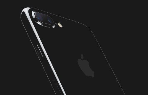 Why you shouldn’t slap a skin on your jet black iPhone 7
