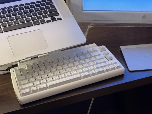 the-best-keyboard-apple-ever-made-but-smaller-review-flipboard