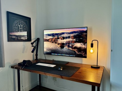 Epic OLED smart TV and pro audio gear distract from wrong-color keyboard [Setups]