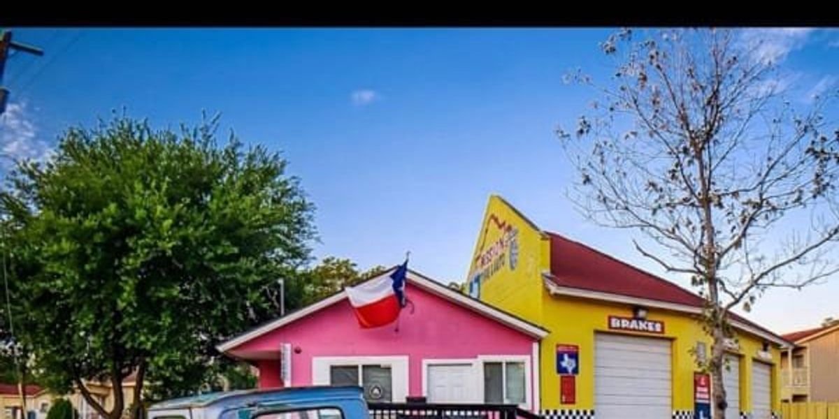 6 things to know about San Antonio food right now: Gourmet hot dog joint unexpectedly shutters