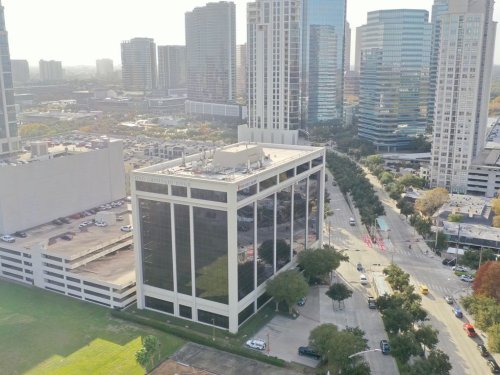 Houston billionaire Tilman Fertitta buys more than 5 acres of Galleria-area properties
