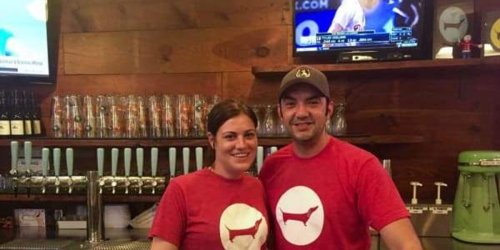 Beloved Houston hot dog shop announces abrupt closure after 15 years