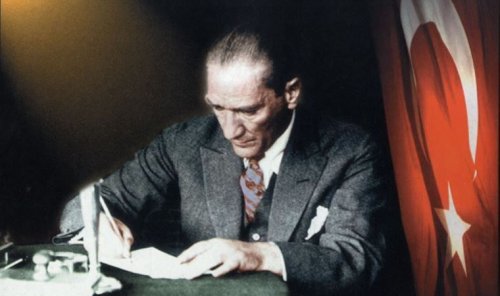 Mustafa Kemal Atatürk'ün hiç yayımlanmayan röportajı İngiliz arşivinden çıktı