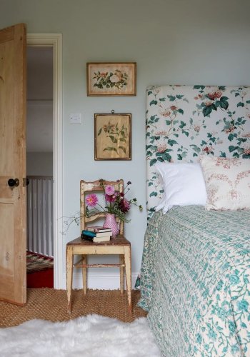 15 Vintage Bedroom Design Ideas that Evoke the Past