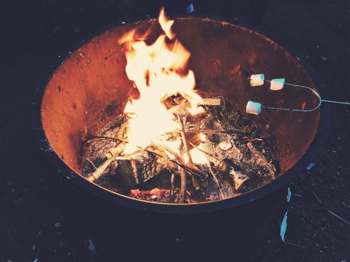 Make a DIY Fire Pit this Weekend With One of These Fire Pit Ideas