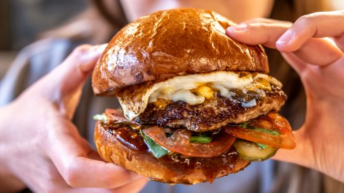 La junk food est-elle un facteur de dépression ? - Curieux!
